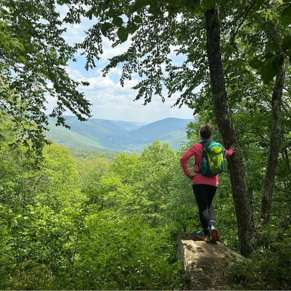 Meet your Posher, Lindsay - Picture 1 of 1